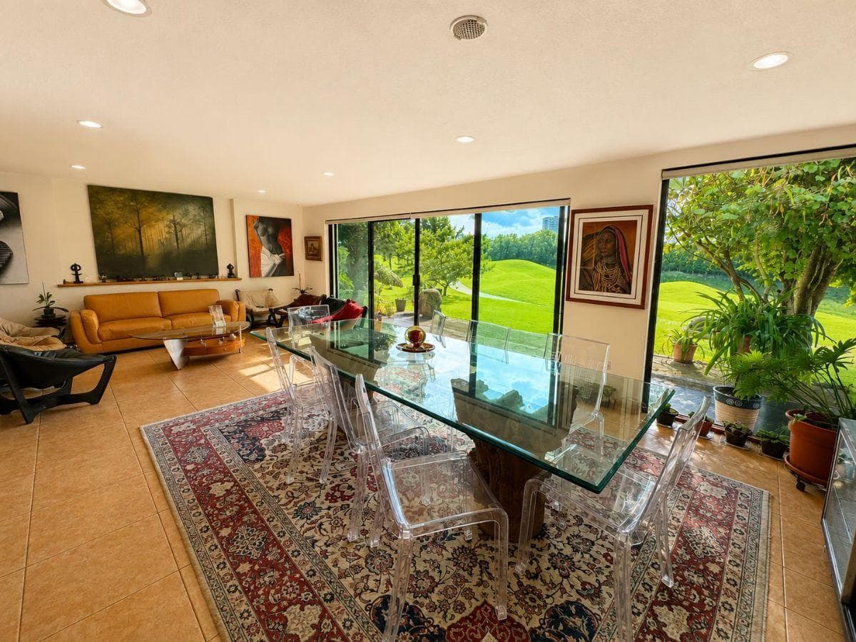 HOUSE FOR SALE IN LA VISTA