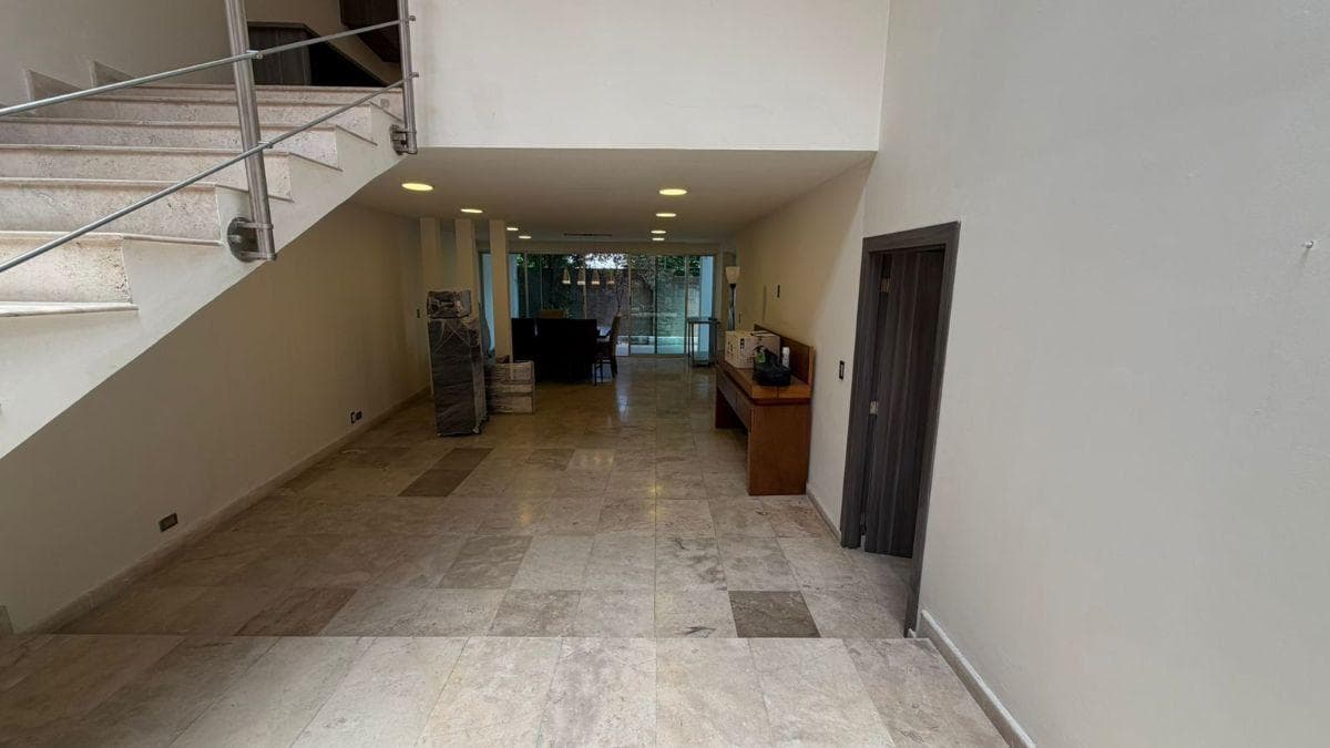 HOUSE FOR RENT | CLUSTER 888