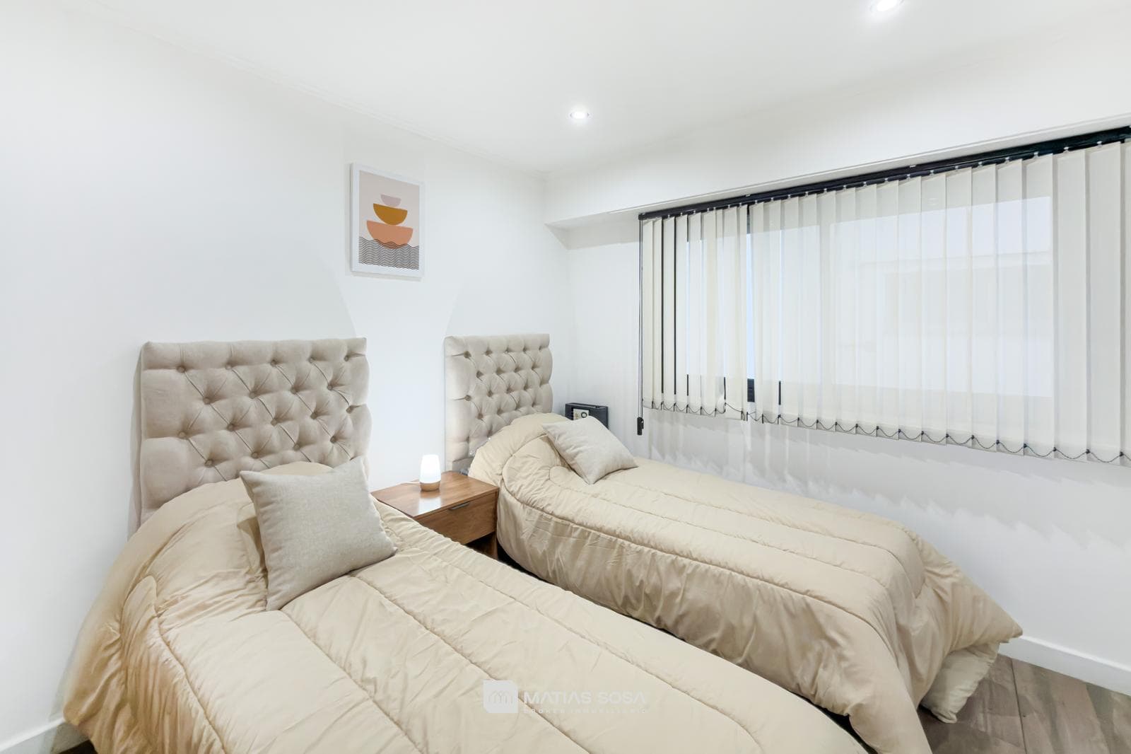 For Sale - Apartment - 3-room - Street-facing with balcony - Renovated and furnished
