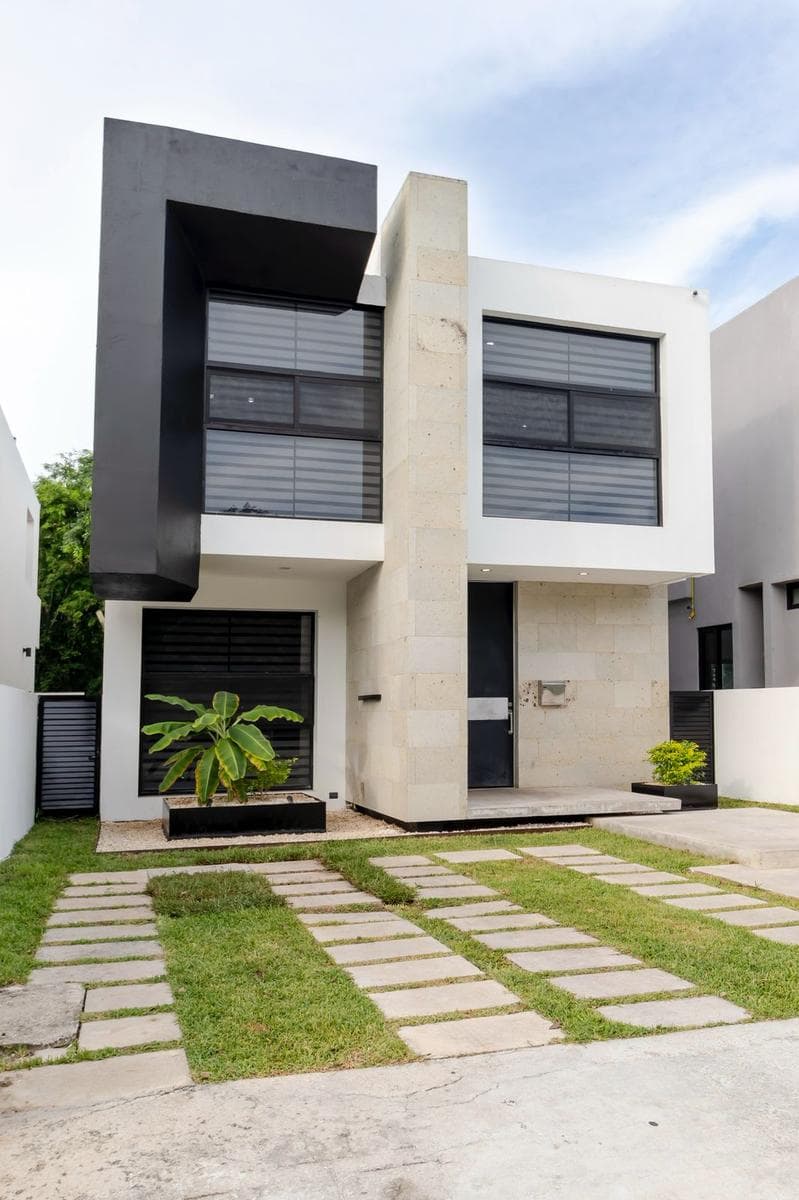HOUSE FOR SALE IN PLAYA DEL CARMEN IN THE EL CIELO RESIDENTIAL COMPLEX