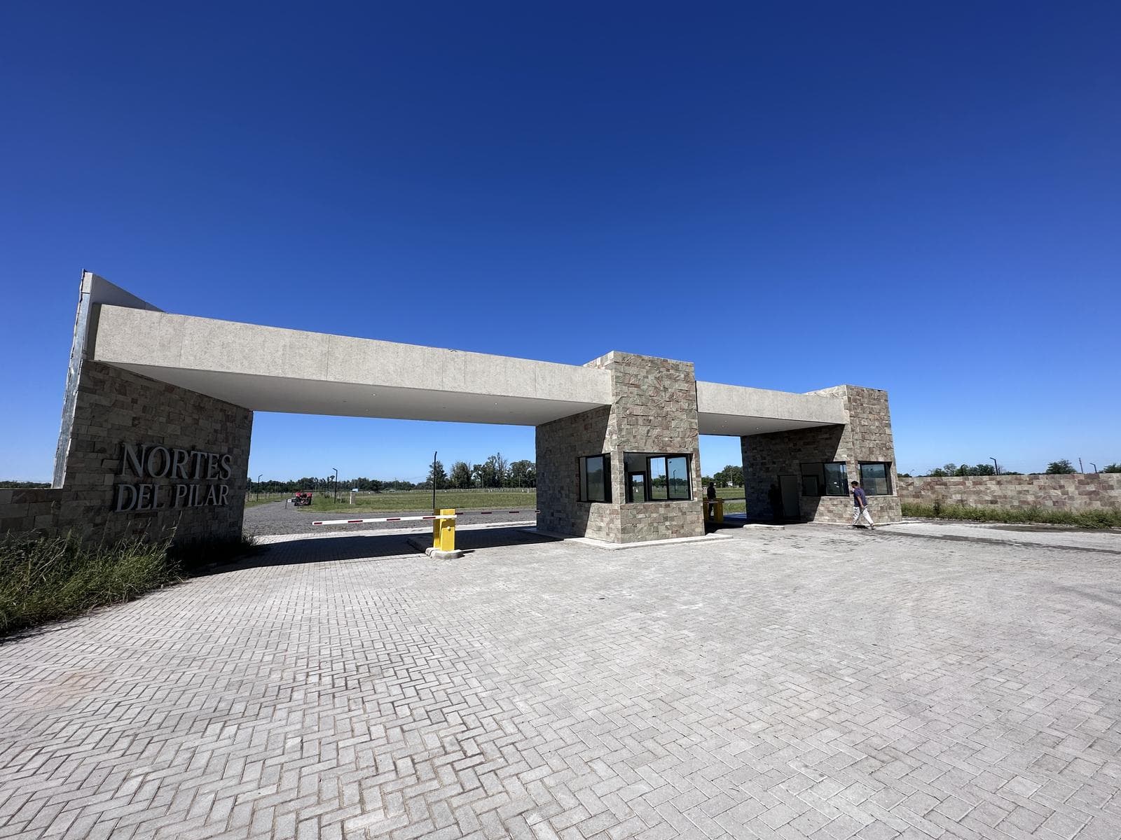 Lot No. 28 for Sale in the Nortes del Pilar neighborhood. 600 m2. Available immediately. Gated Community