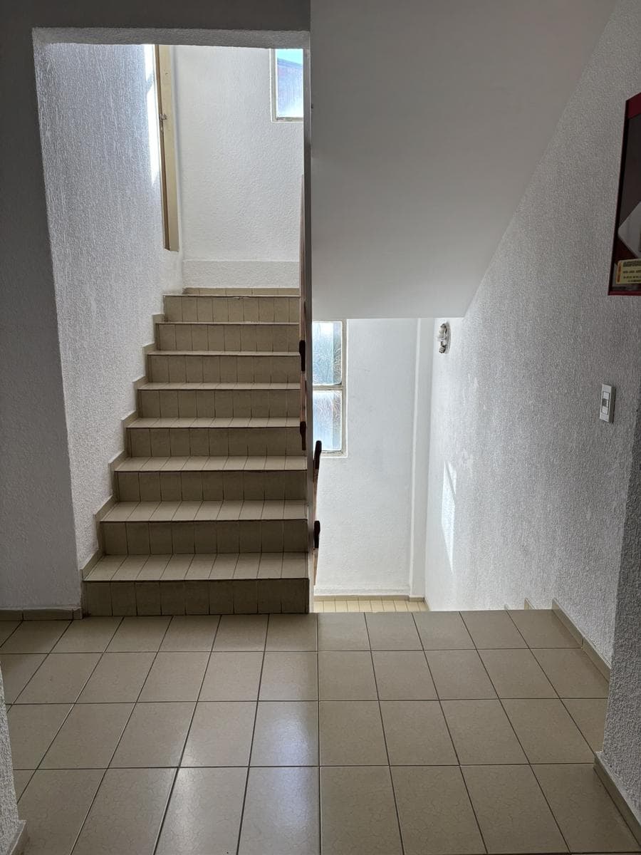 Apartment for Sale - 3 Rooms - Qualifies for a Mortgage - Downtown