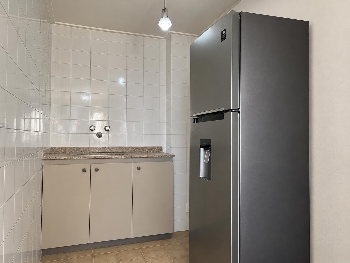 Apartment for Sale - 3 Rooms - Qualifies for a Mortgage - Downtown