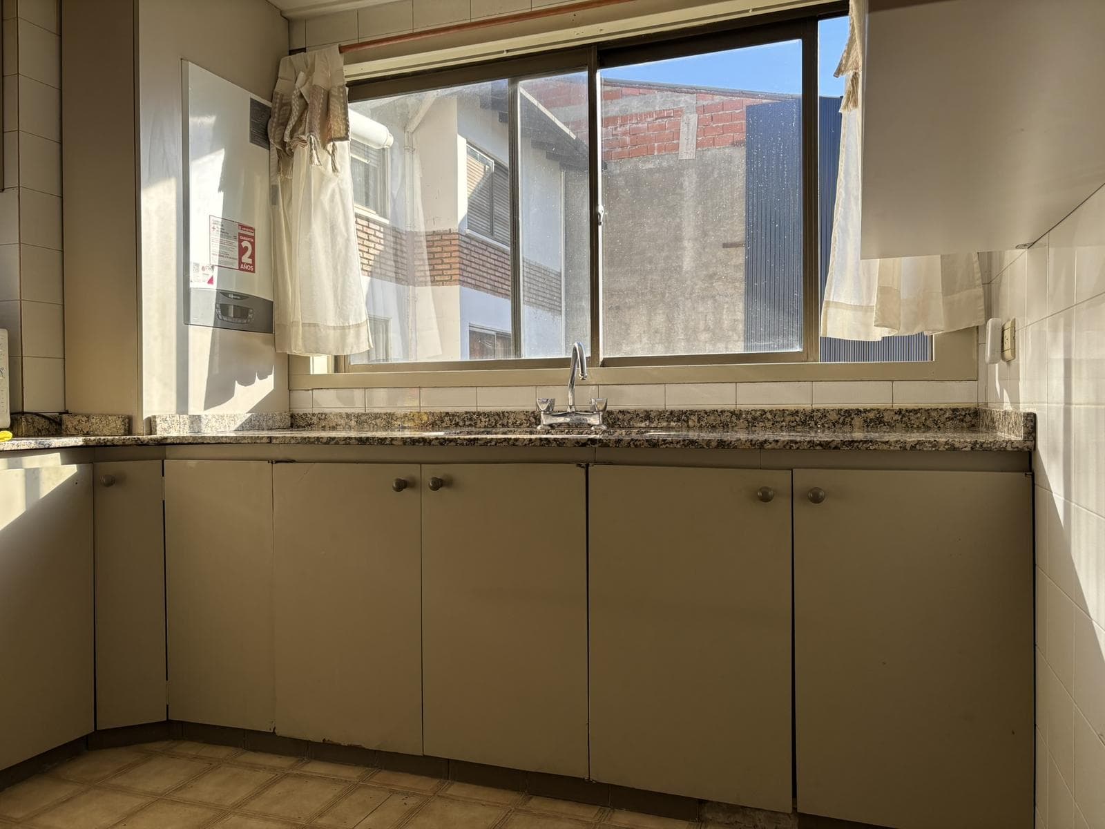 Apartment for Sale - 3 Rooms - Qualifies for a Mortgage - Downtown