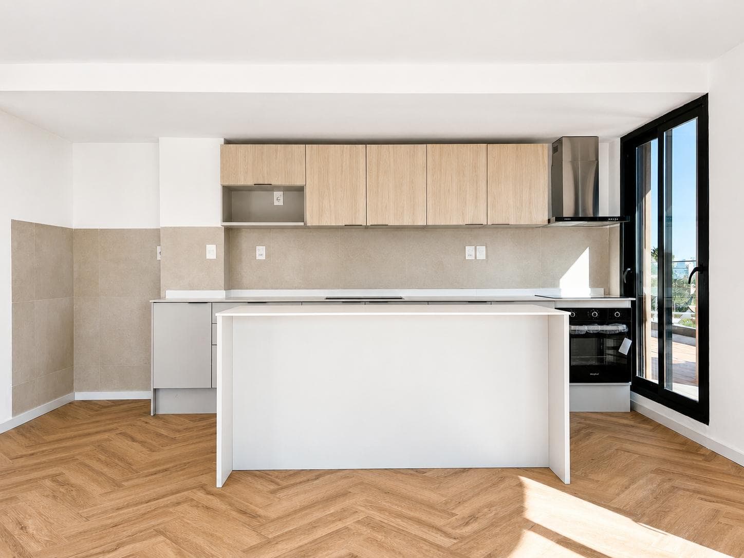 3-bedroom penthouse apartment with a terrace and garage on Rambla Carrasco Este