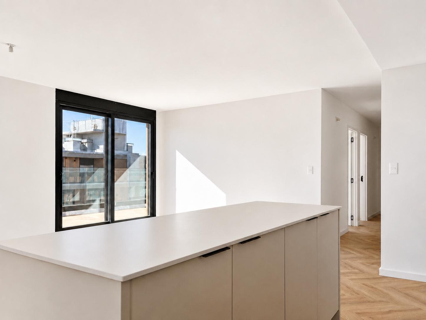 3-bedroom penthouse apartment with a terrace and garage on Rambla Carrasco Este