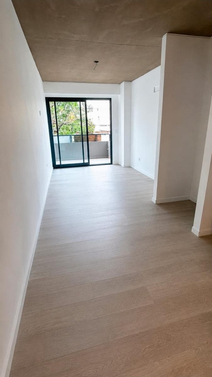 Apartment for Sale in Monte Castro—brand-new, 1-bedroom with balcony, available immediately!