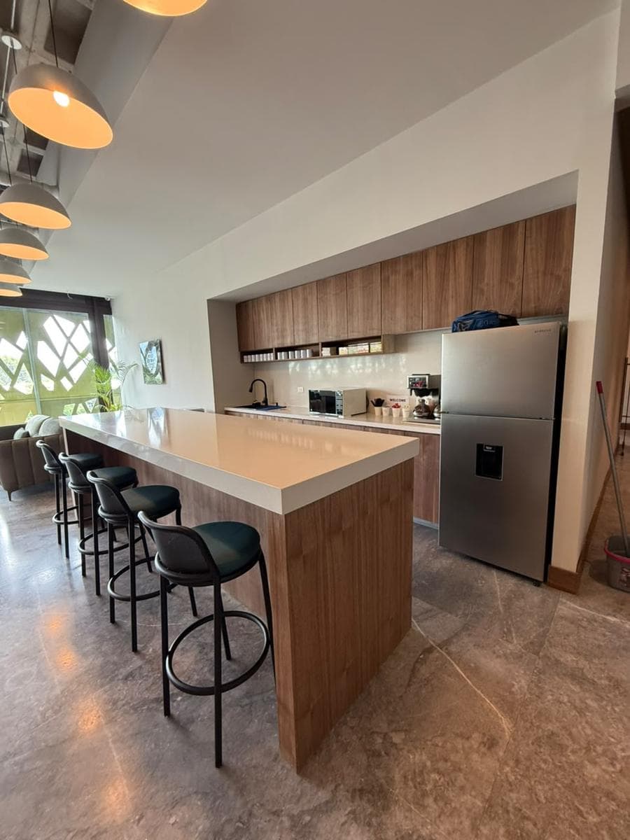 ALL-INCLUSIVE OFFICE