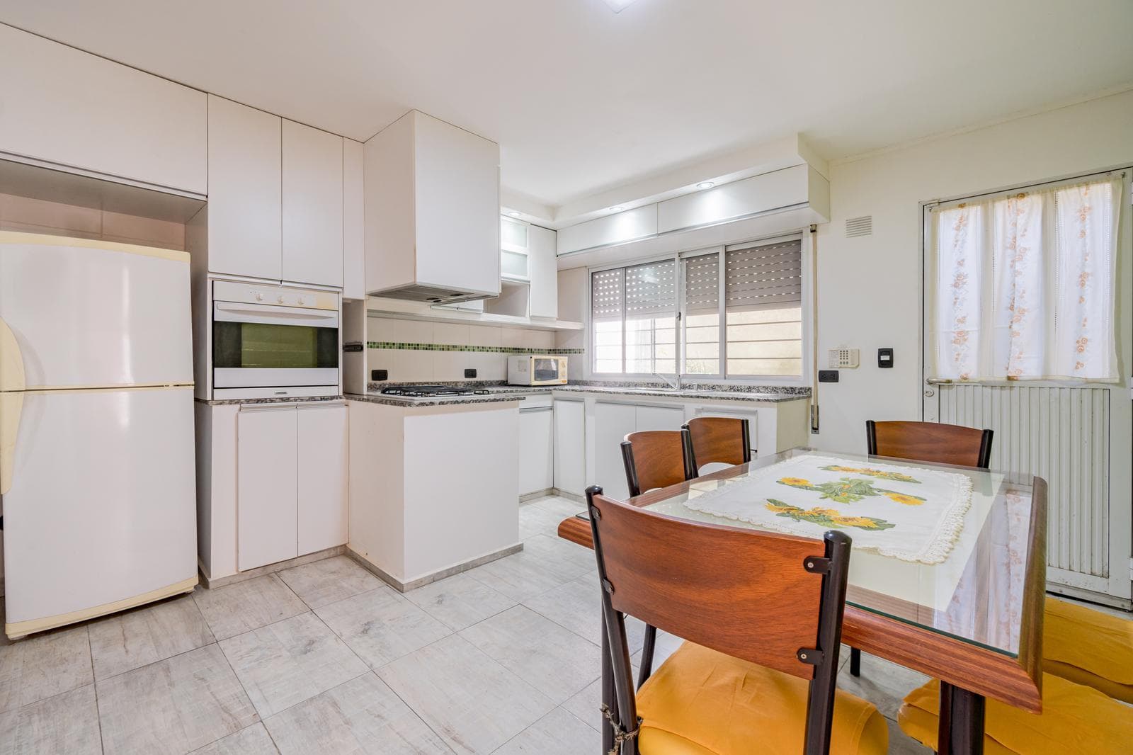 FOR SALE/TRADE - Row house - 4 bedrooms - Barrio Industrial, Rosario.