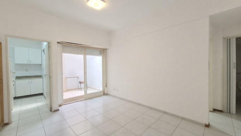 2-room PH apartment in Villa Crespo, ground floor, with a patio; in very good condition; for sale