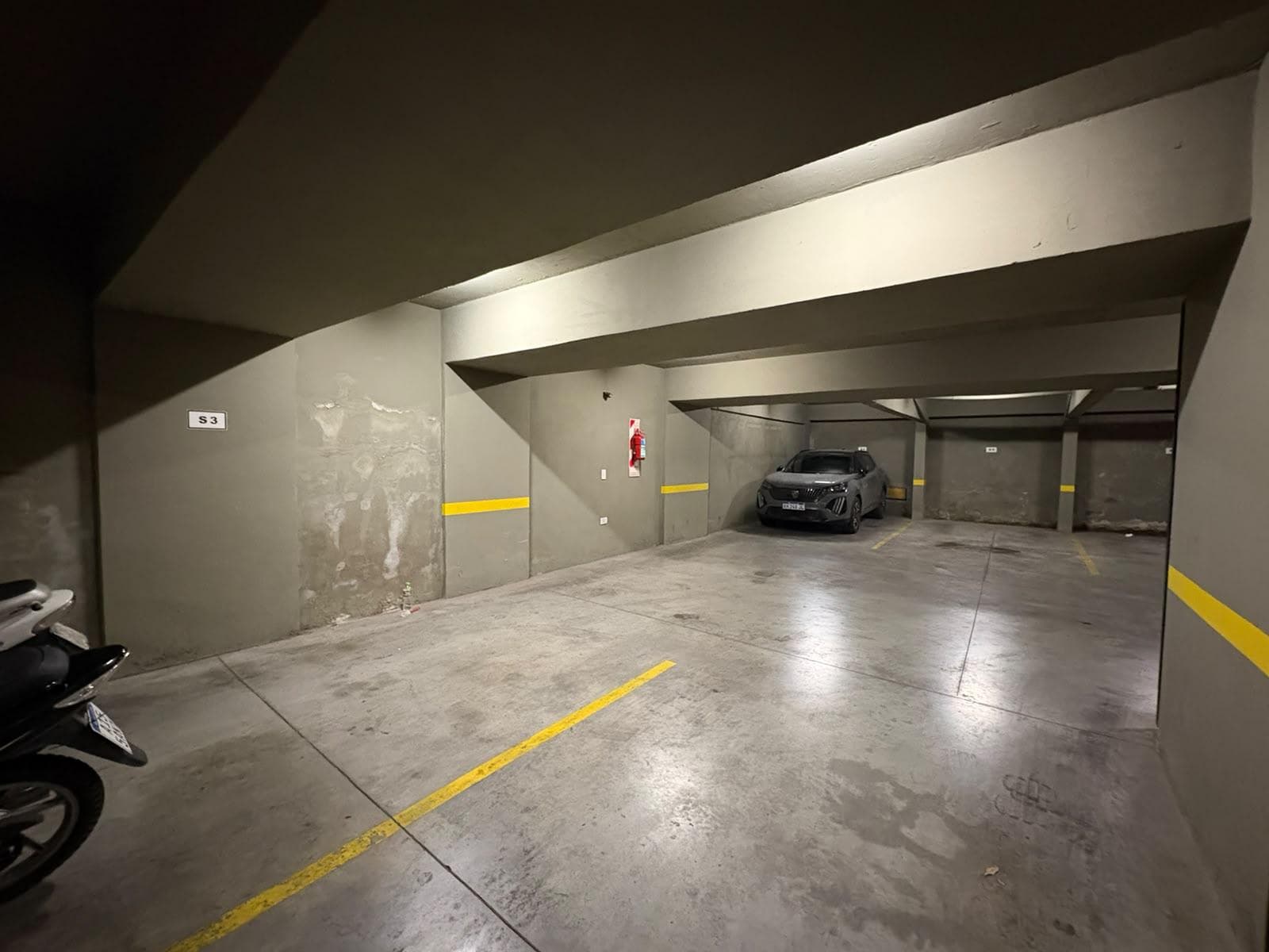 Departamento de 1 dormitorio CON COCHERA en ALQUILER Rosario centro