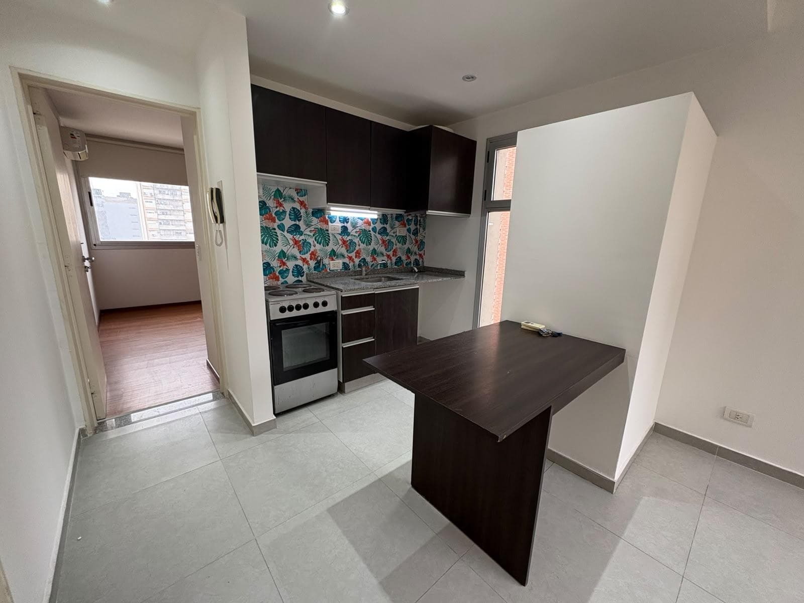 1-Bedroom Apartment WITH GARAGE for Rent in Downtown Rosario