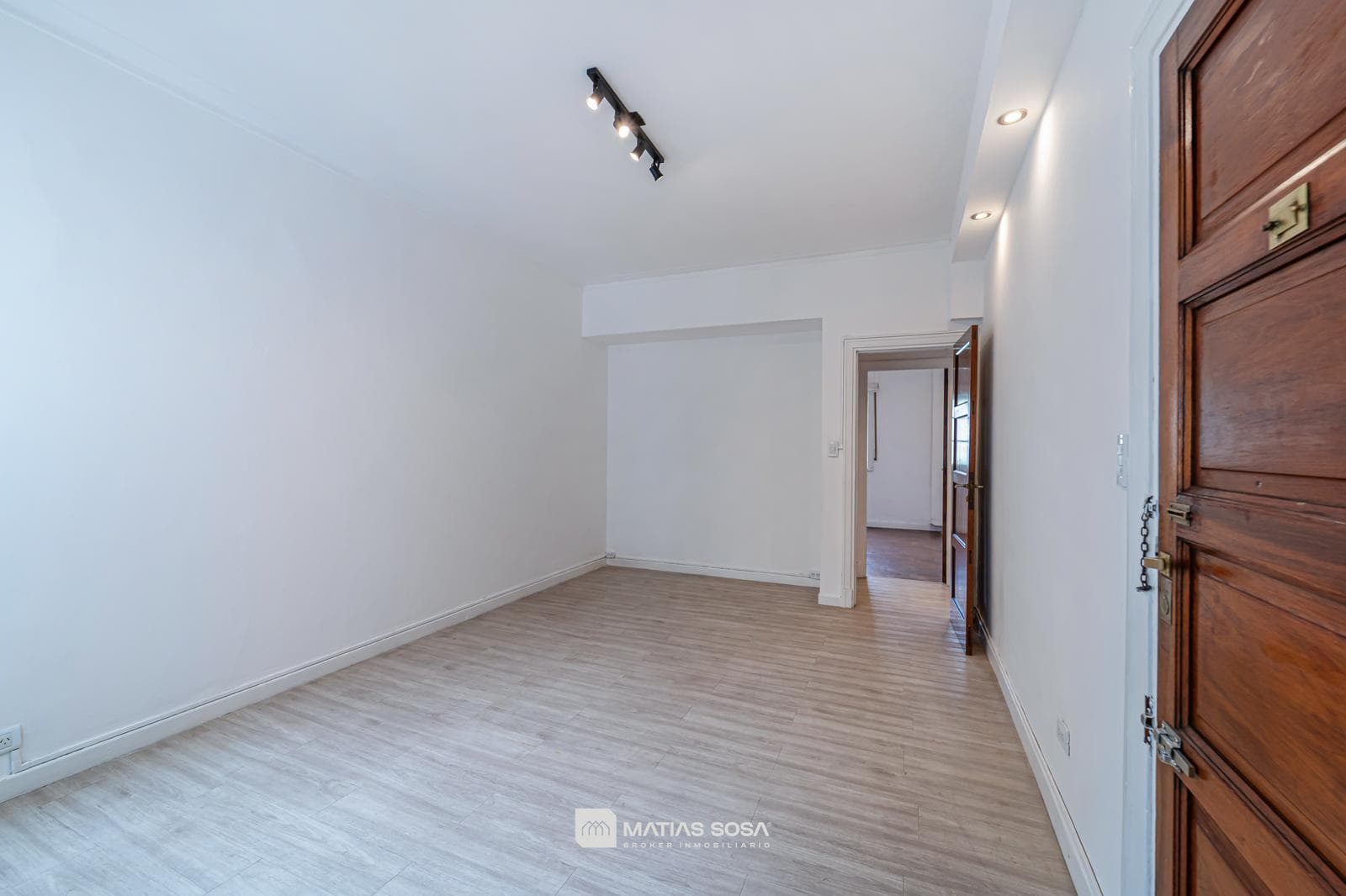 For Sale - 3-room apartment - Renovated