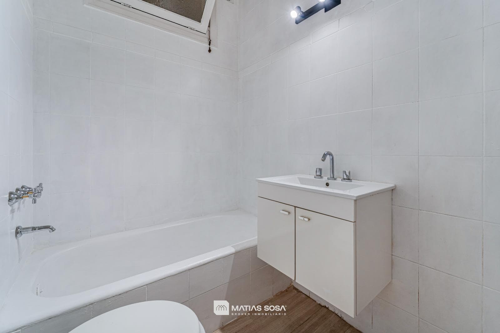 For Sale - 3-room apartment - Renovated