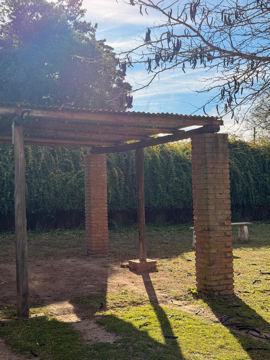Apartment with a patio just a few meters from Route 5 and the Anisacate River