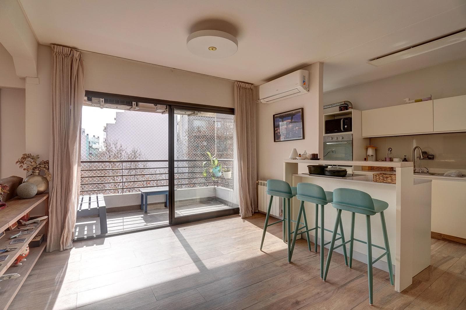 CABALLITO VENTA DEPARTAMENTO 4 AMBIENTES BALCON FRENTE COCHERA FIJA CUBIERTA