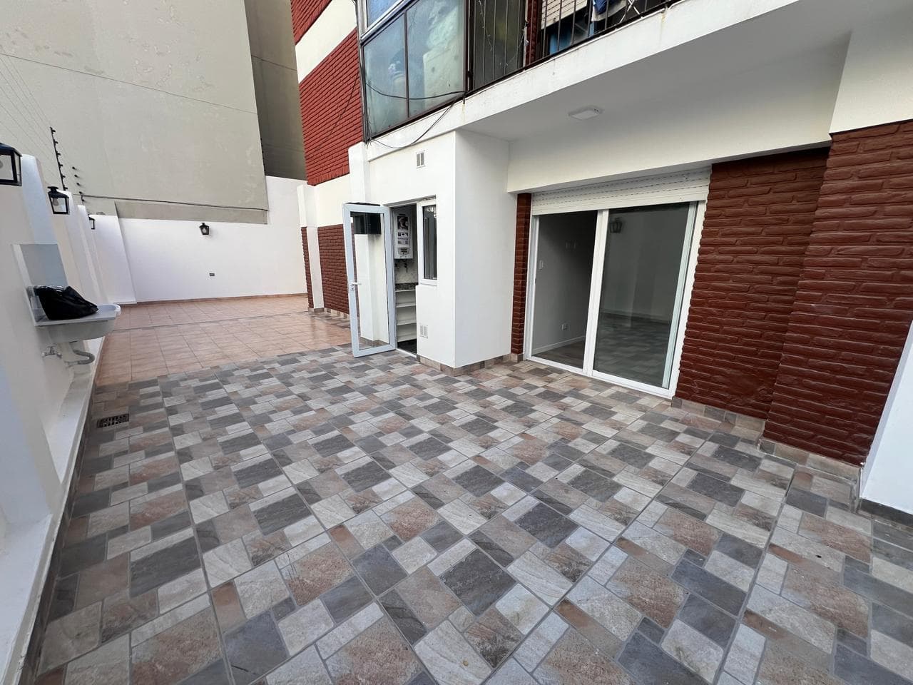 3-Bedroom Apartment for Rent with a Patio in Nuñez