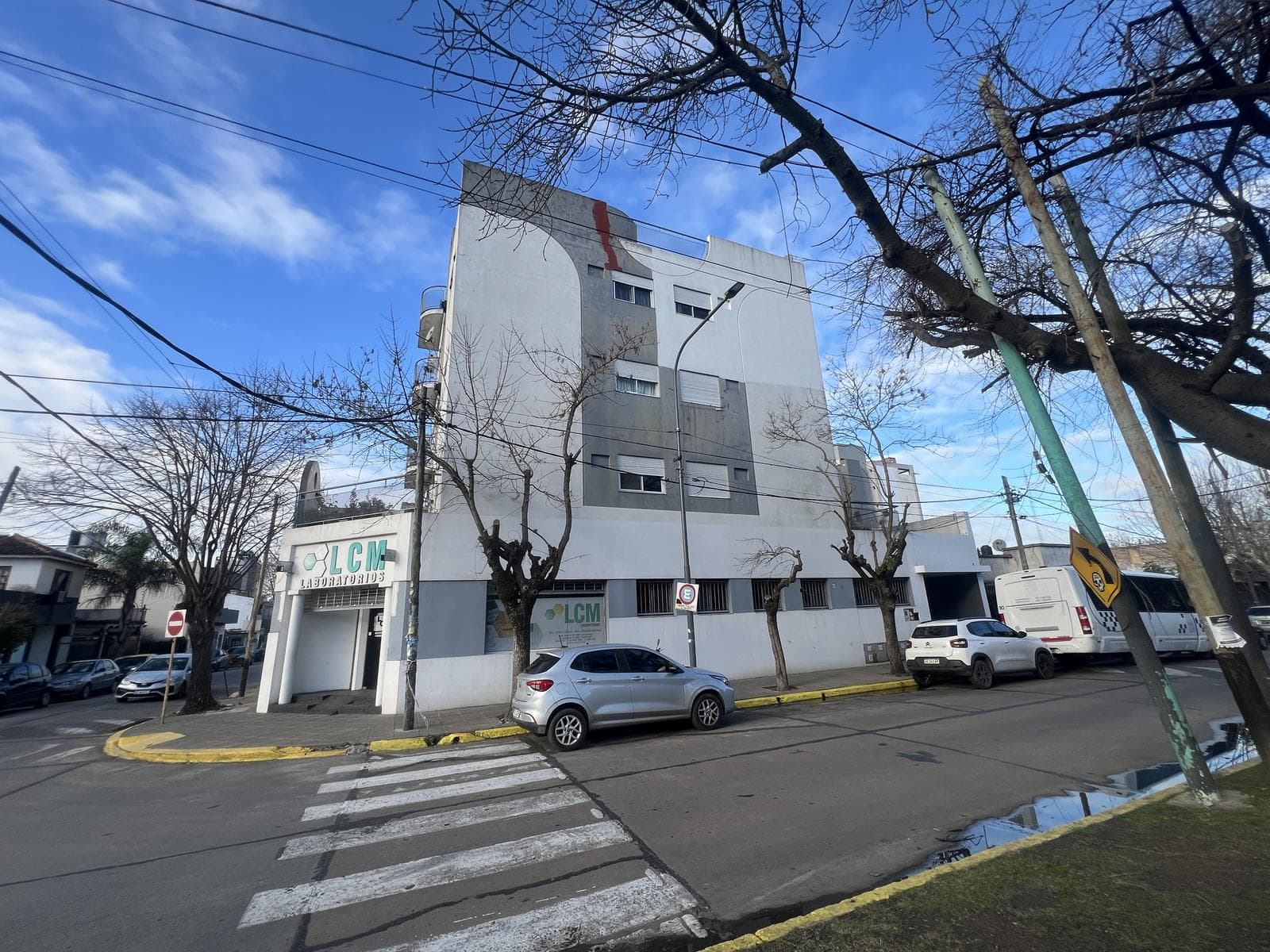 3-Bedroom Apartment for Sale in Downtown Berazategui, Just a Few Meters from the Station—Eligible for Private Financing!