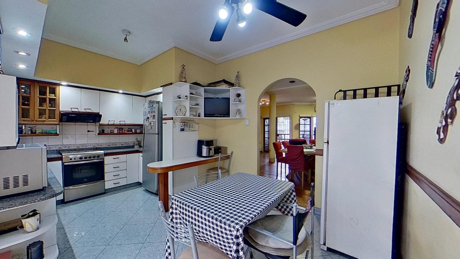 4-Bedroom Apartment for Sale in Nueva Pompeya—3-Car Garage, BBQ, Full Sun!!