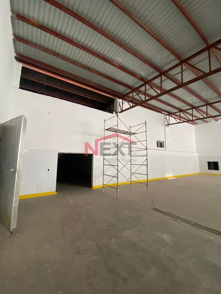 INDUSTRIAL WAREHOUSE FOR SALE