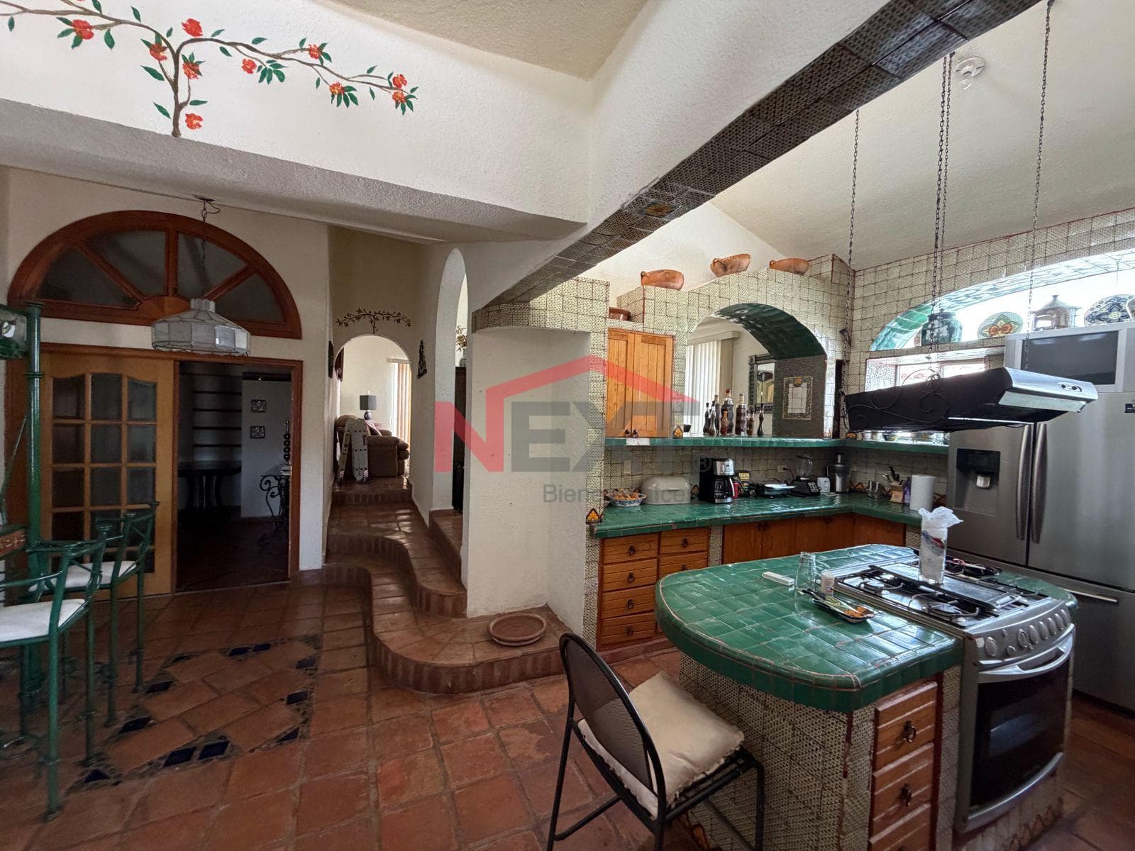 PROPERTY FOR SALE IN A COUNTRY CLUB