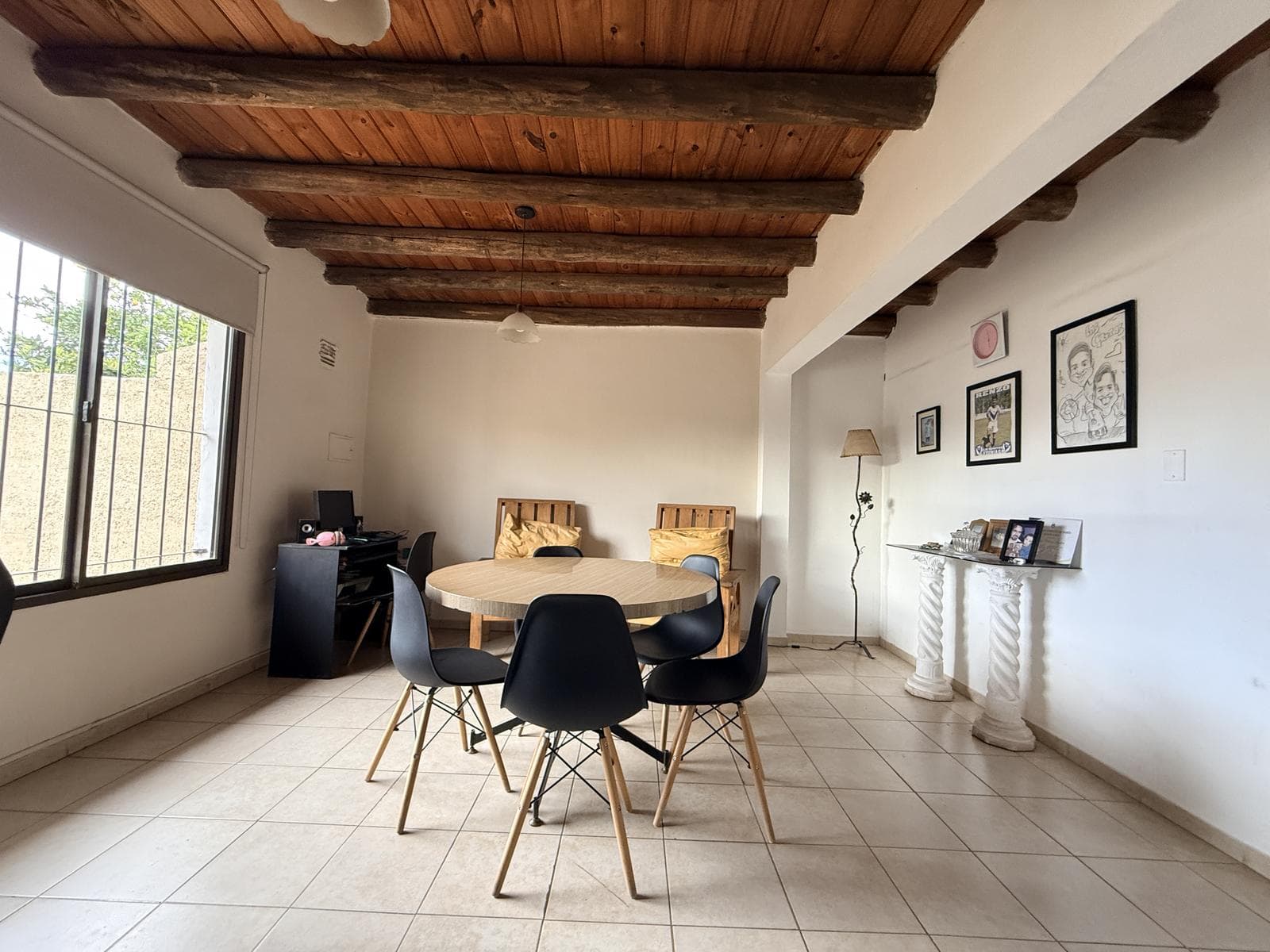 House in Luzuriaga