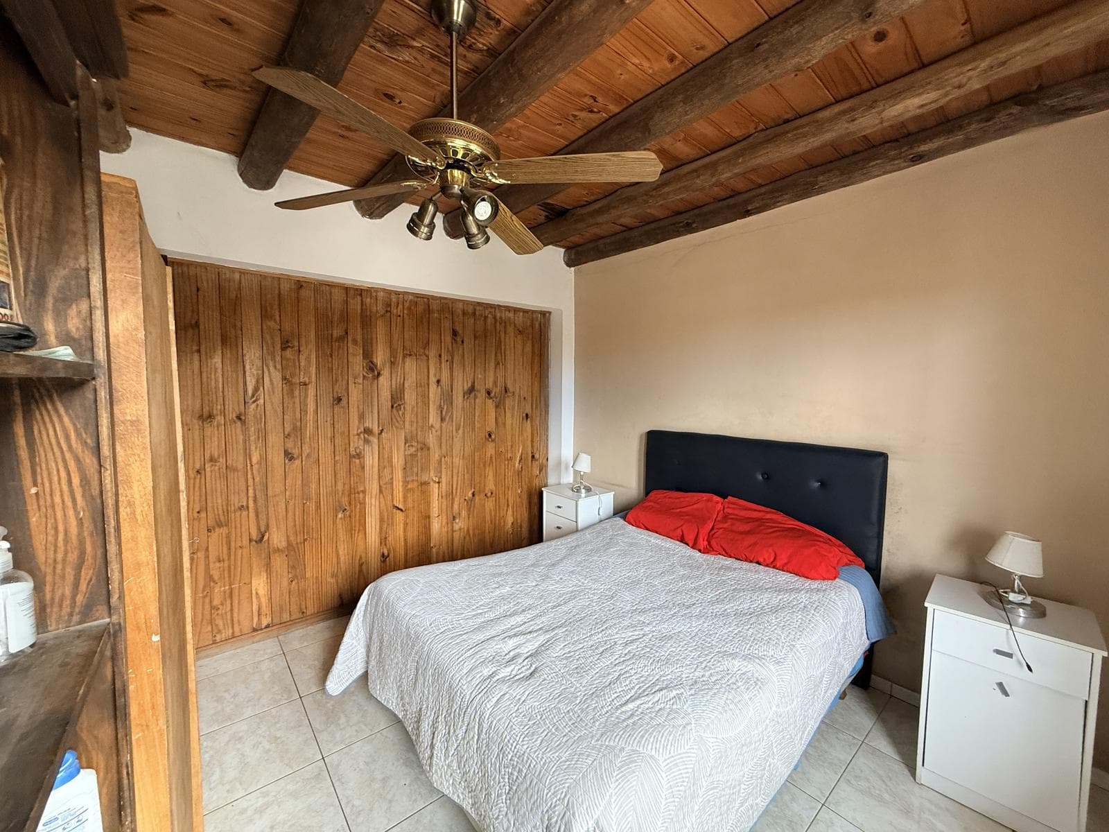 House in Luzuriaga