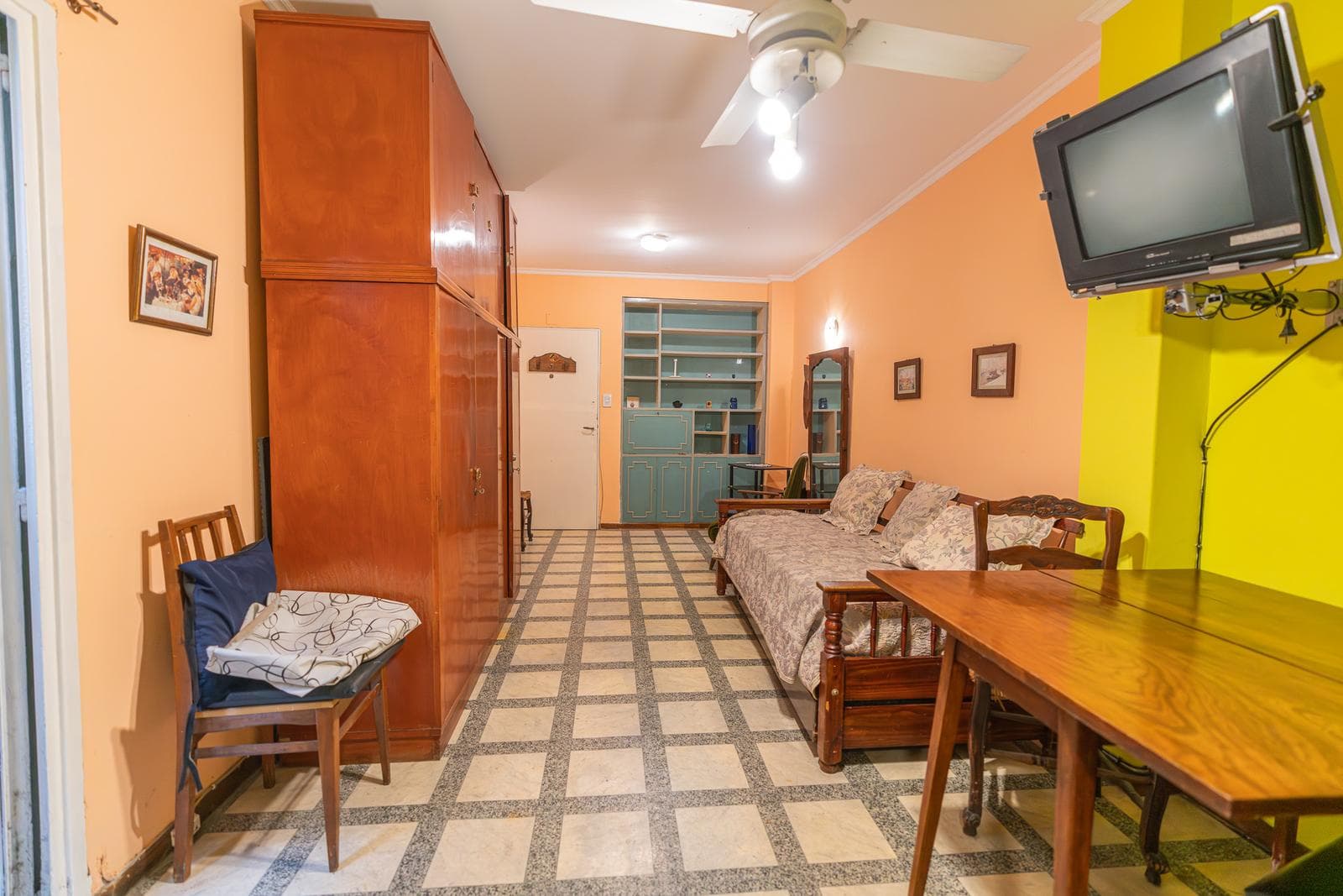 Monoambiente en Caballito - Planta baja con patio - apto vivienda o uso profesional