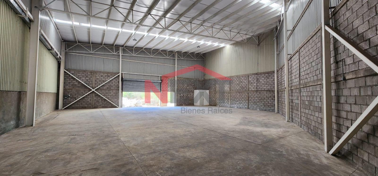 WAREHOUSE FOR RENT IN THE FERROCARRILERA NEIGHBORHOOD