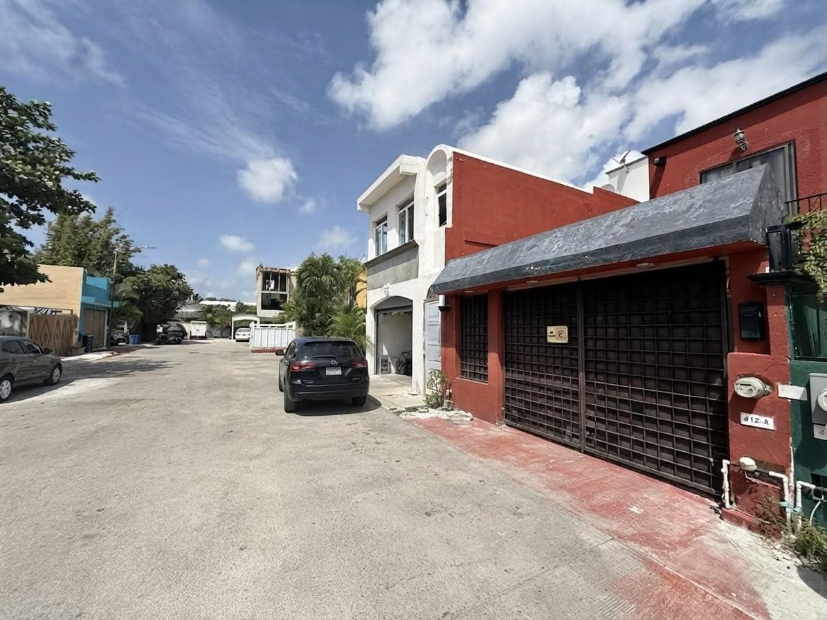 3-BEDROOM HOUSE 10 MINUTES FROM THE BEACH
