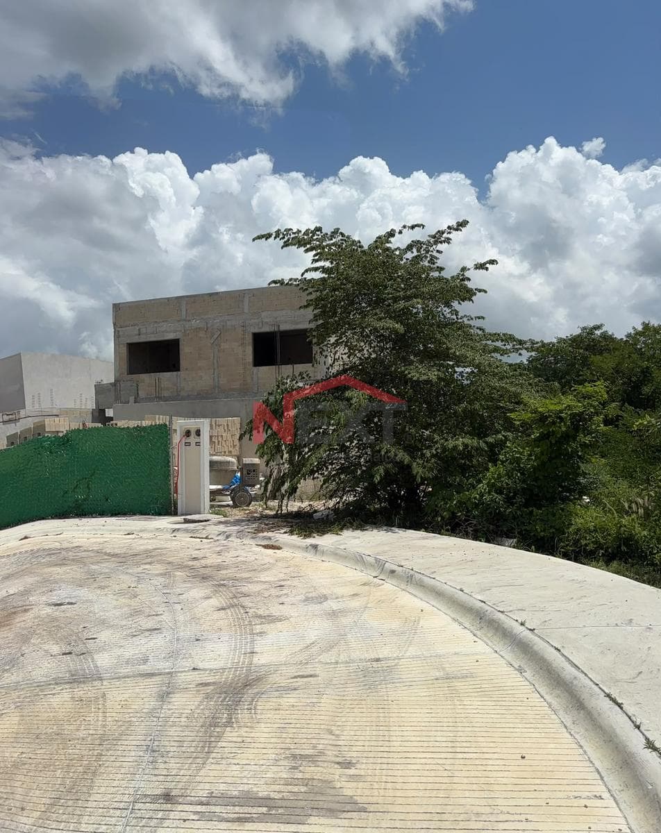 Land for Sale in Club de Golf County, Mérida, 97307