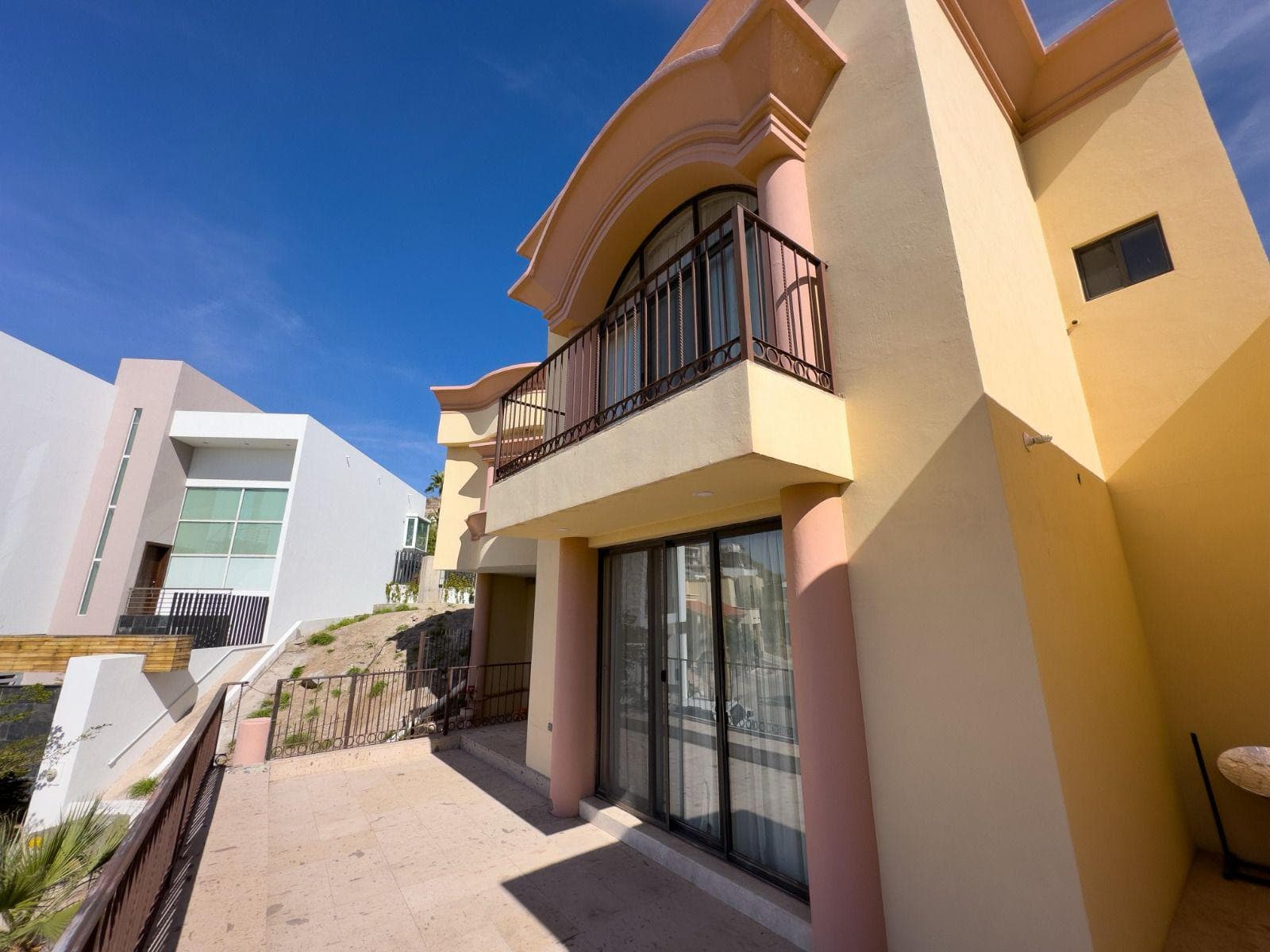 Home for Sale in Santa Lucía Residencial