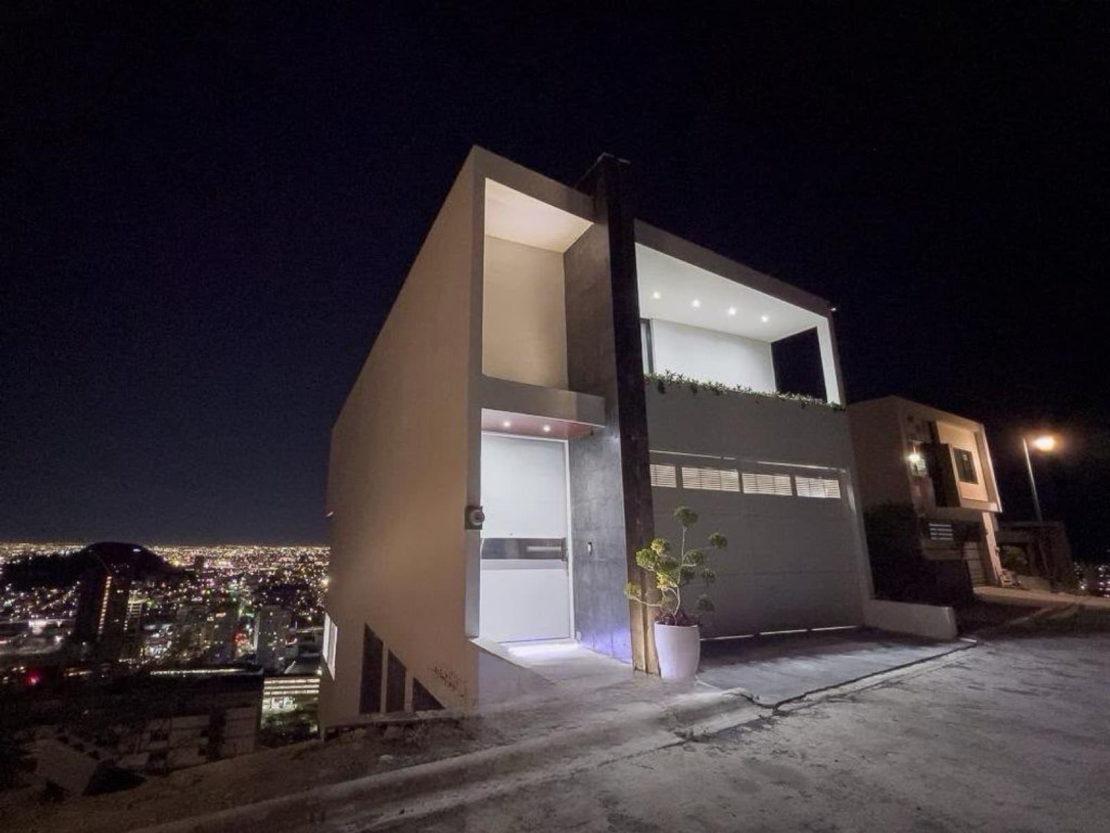 House - Lomas de Montecristo