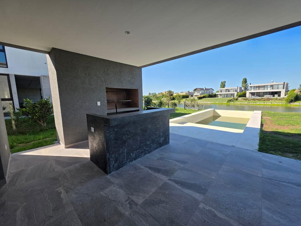 Brand-New 5-Bedroom House for Sale in La Laguna, San Matias Escobar Neighborhood