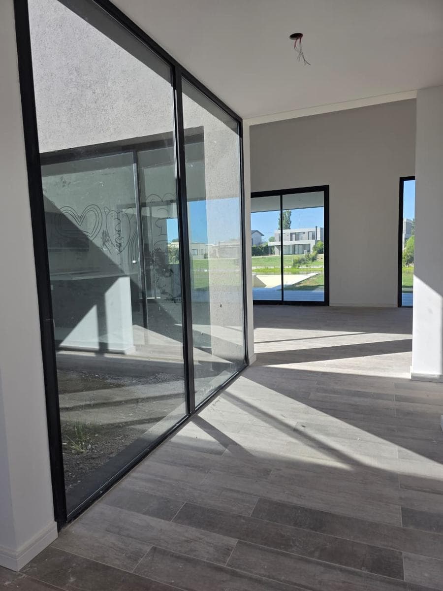 Brand-New 5-Bedroom House for Sale in La Laguna, San Matias Escobar Neighborhood
