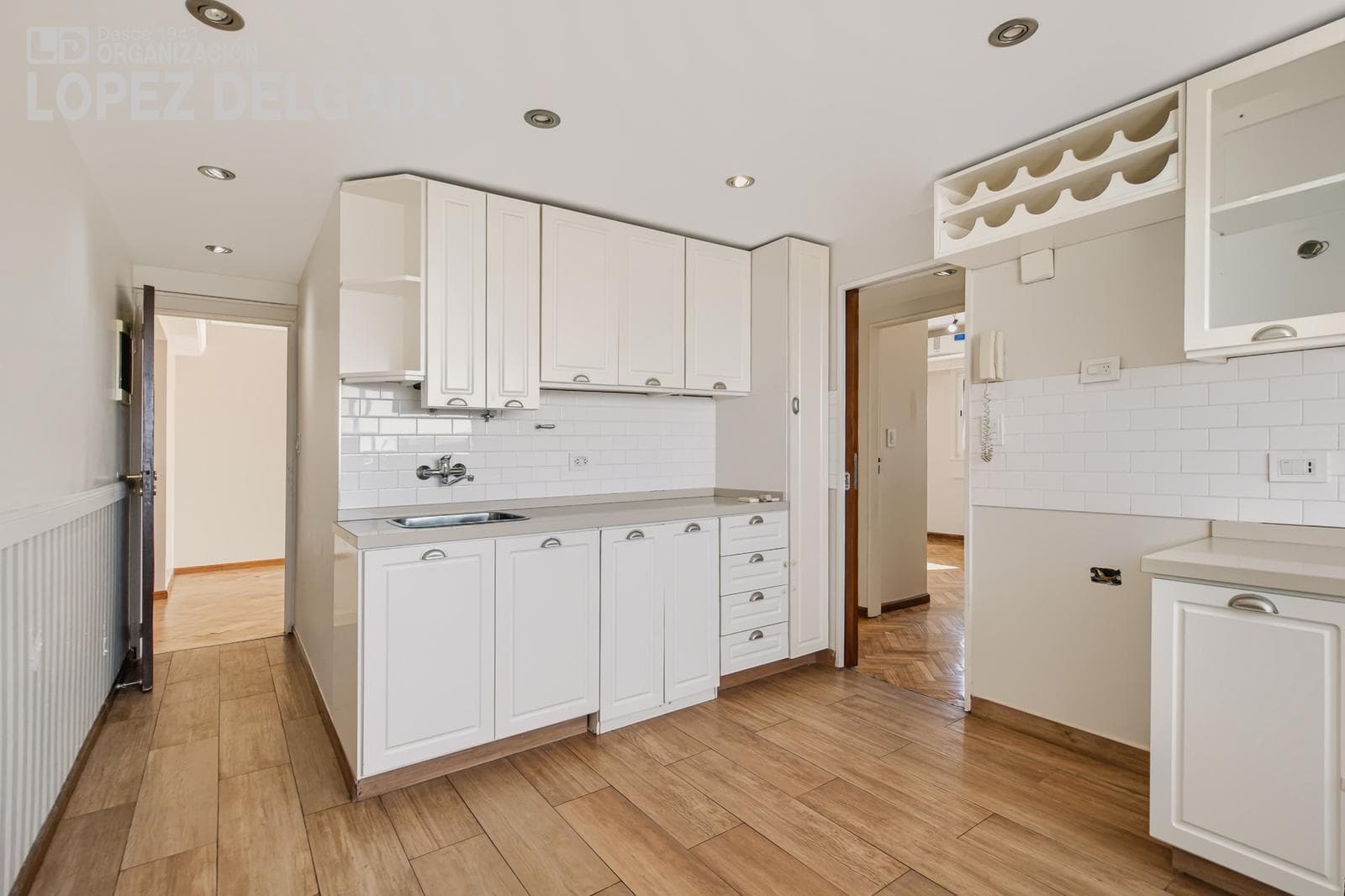 4-room apartment with a balcony and garage in Villa Devoto