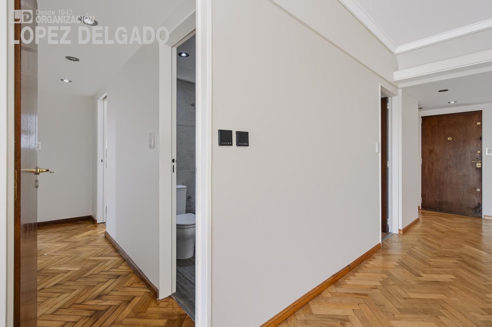 4-room apartment with a balcony and garage in Villa Devoto