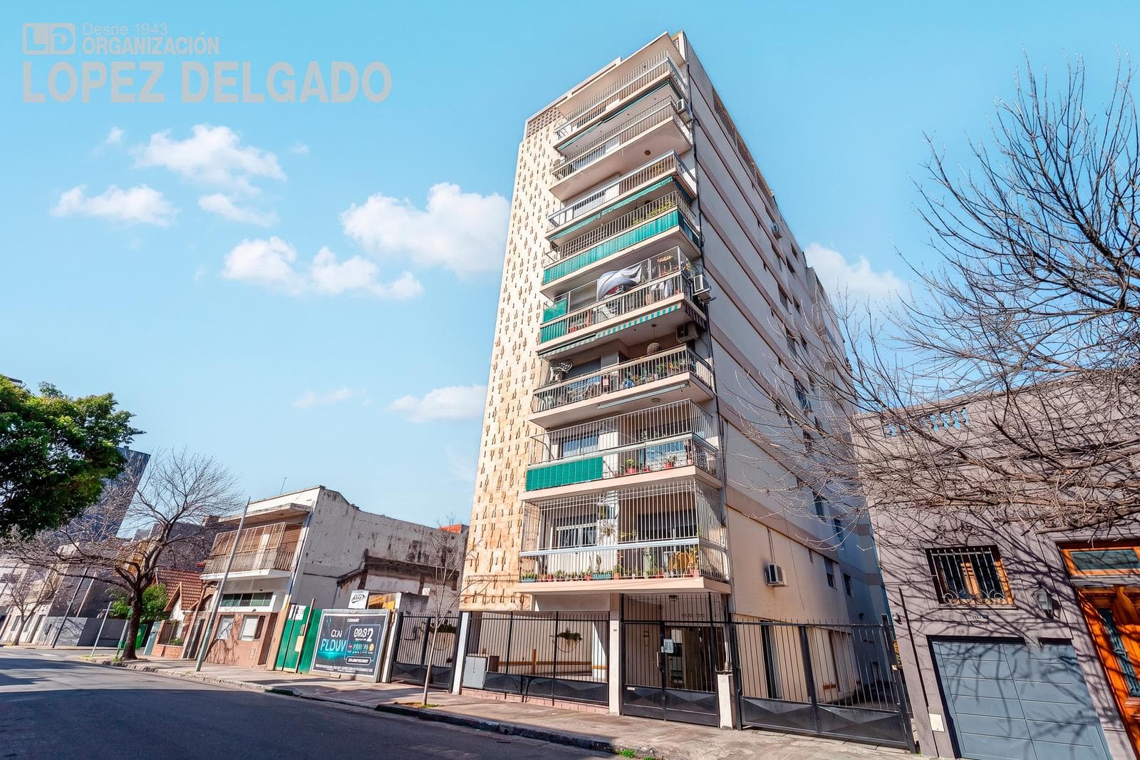 4-room apartment with a balcony and garage in Villa Devoto