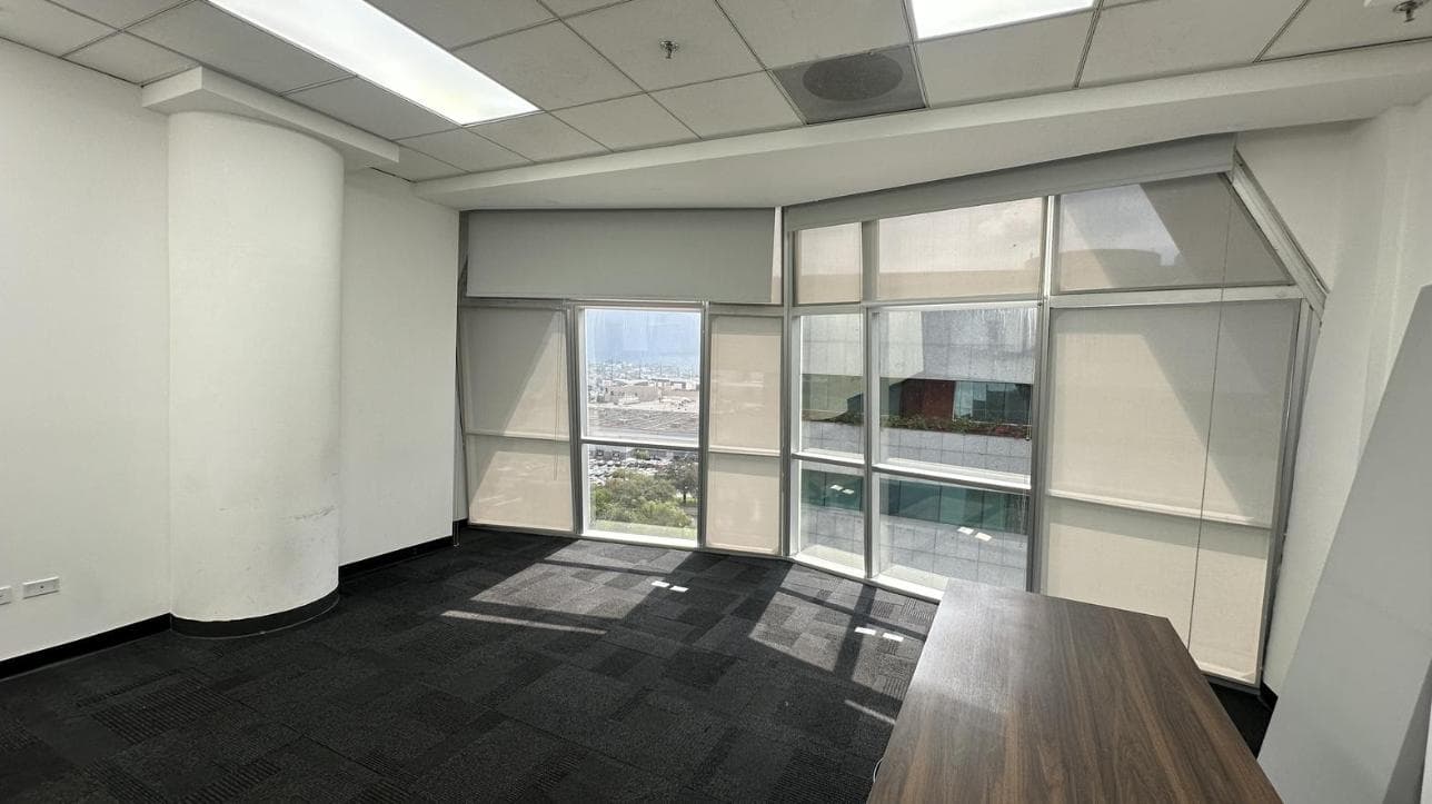 FULLY EQUIPPED OFFICE FOR RENT