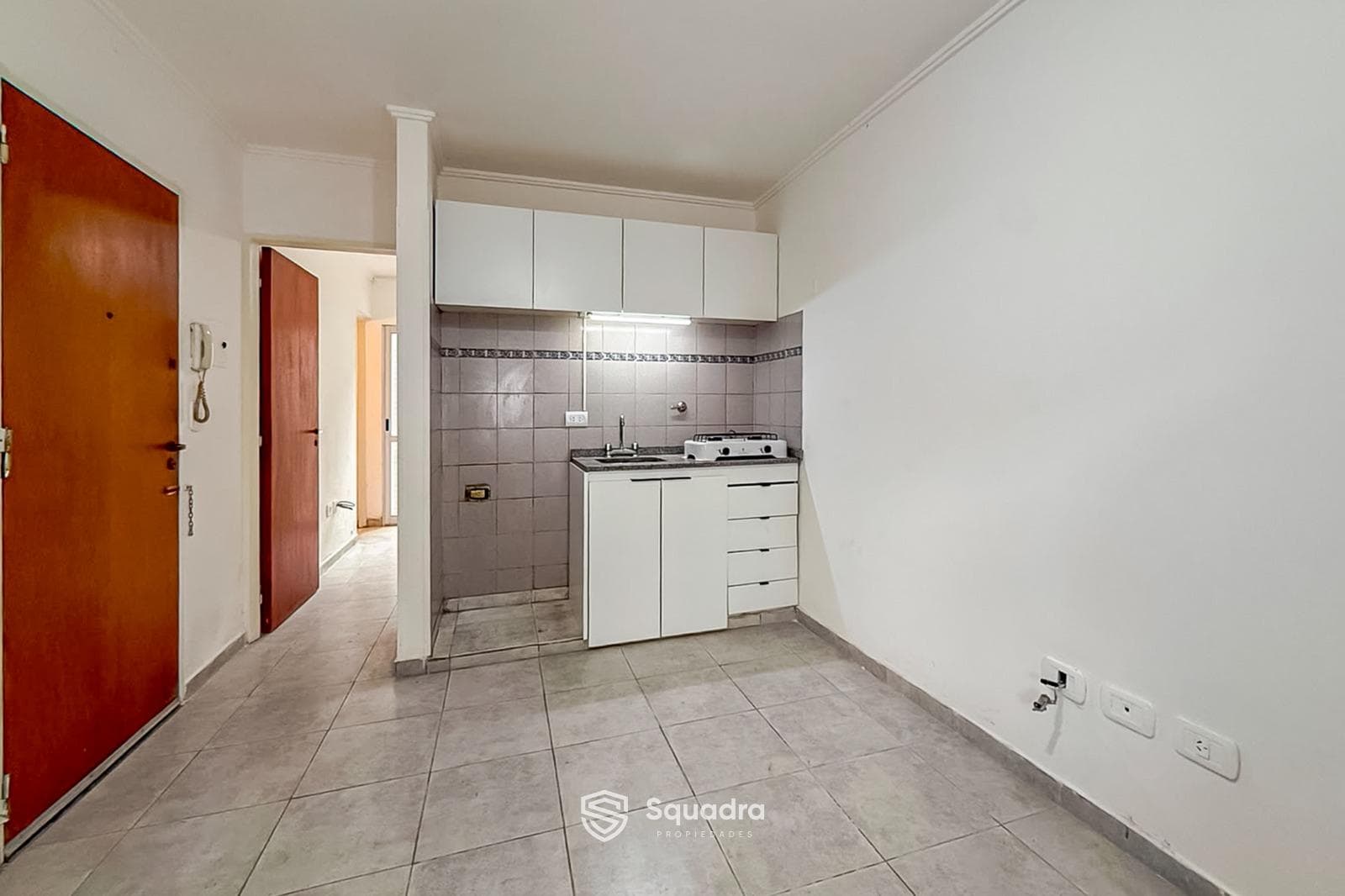 FOR SALE - 1-bedroom ground-floor apartment with private patio - Abasto neighborhood, Rosario.