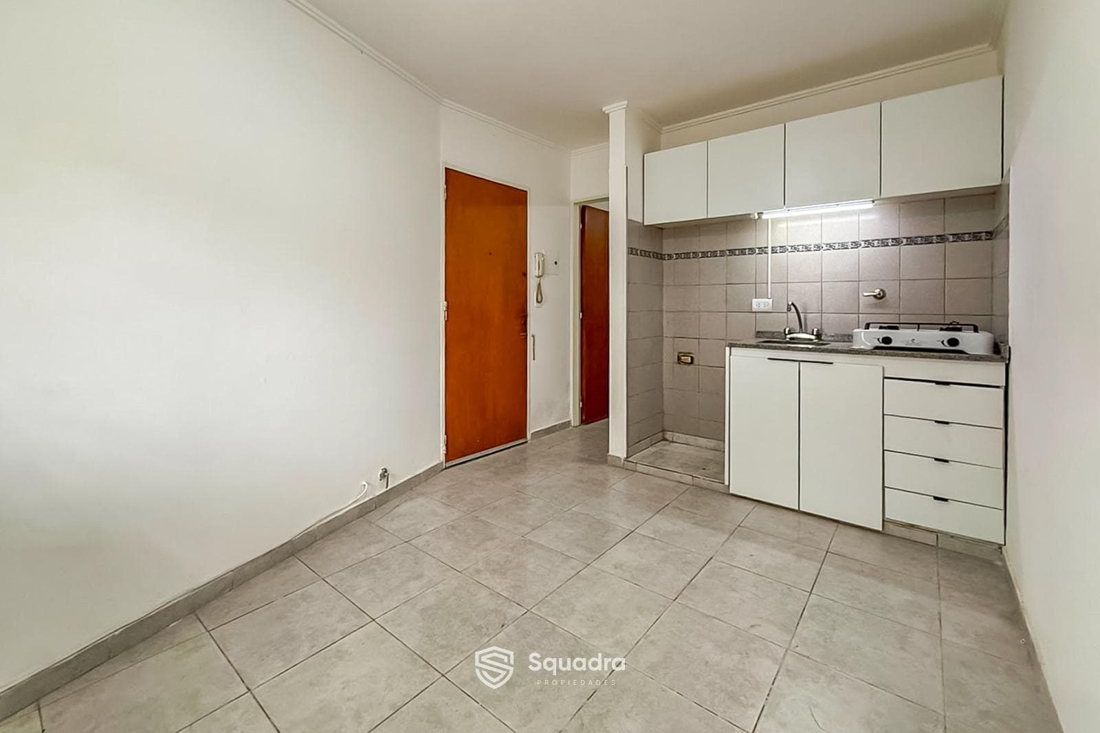 FOR SALE - 1-bedroom ground-floor apartment with private patio - Abasto neighborhood, Rosario.