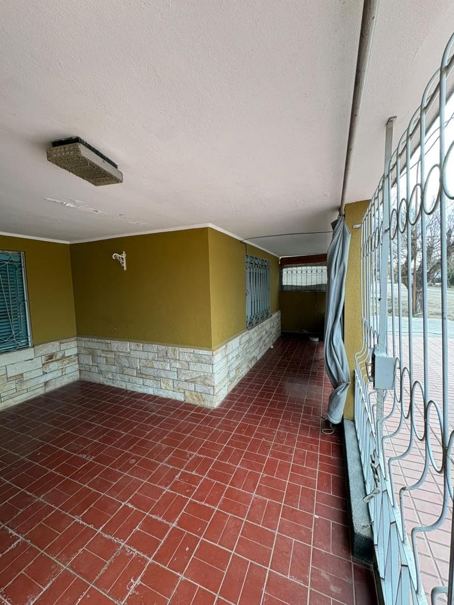 House in Bowen, Las Heras Street