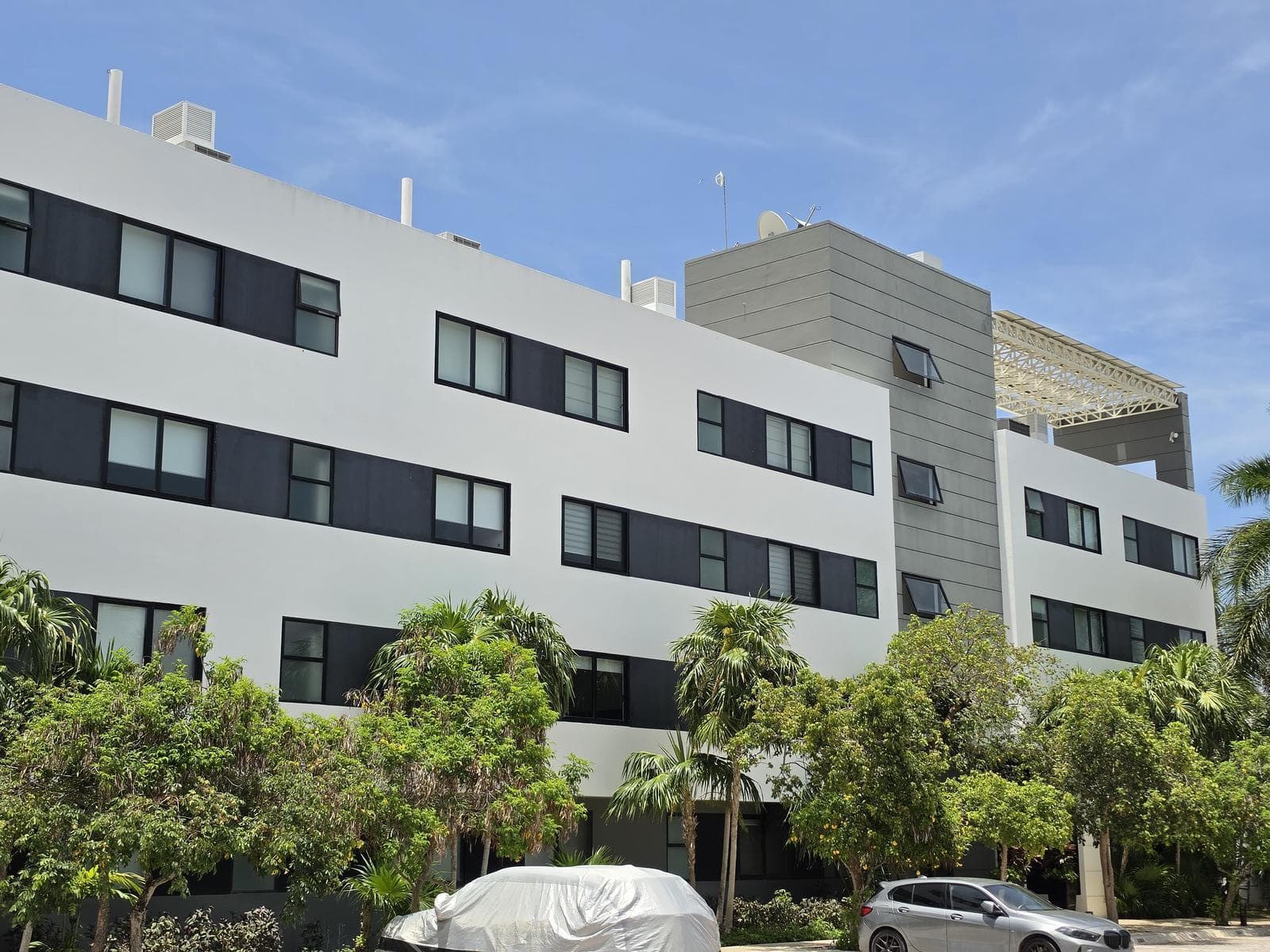 3-Bedroom Ground-Floor Apartment for Rent by Nick Price