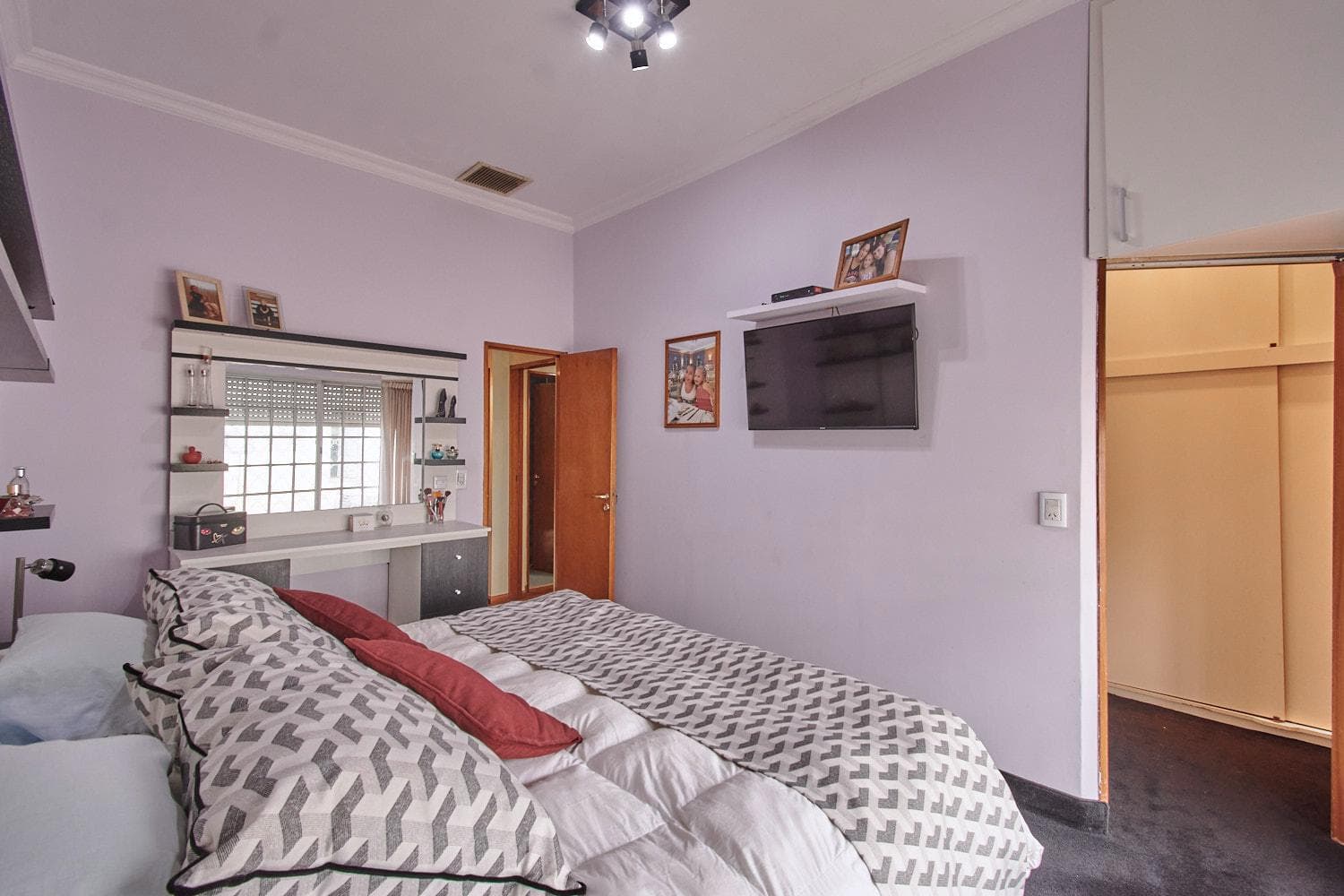 4-Room House for Sale in San Antonio de Padua—Qualifies for a Mortgage