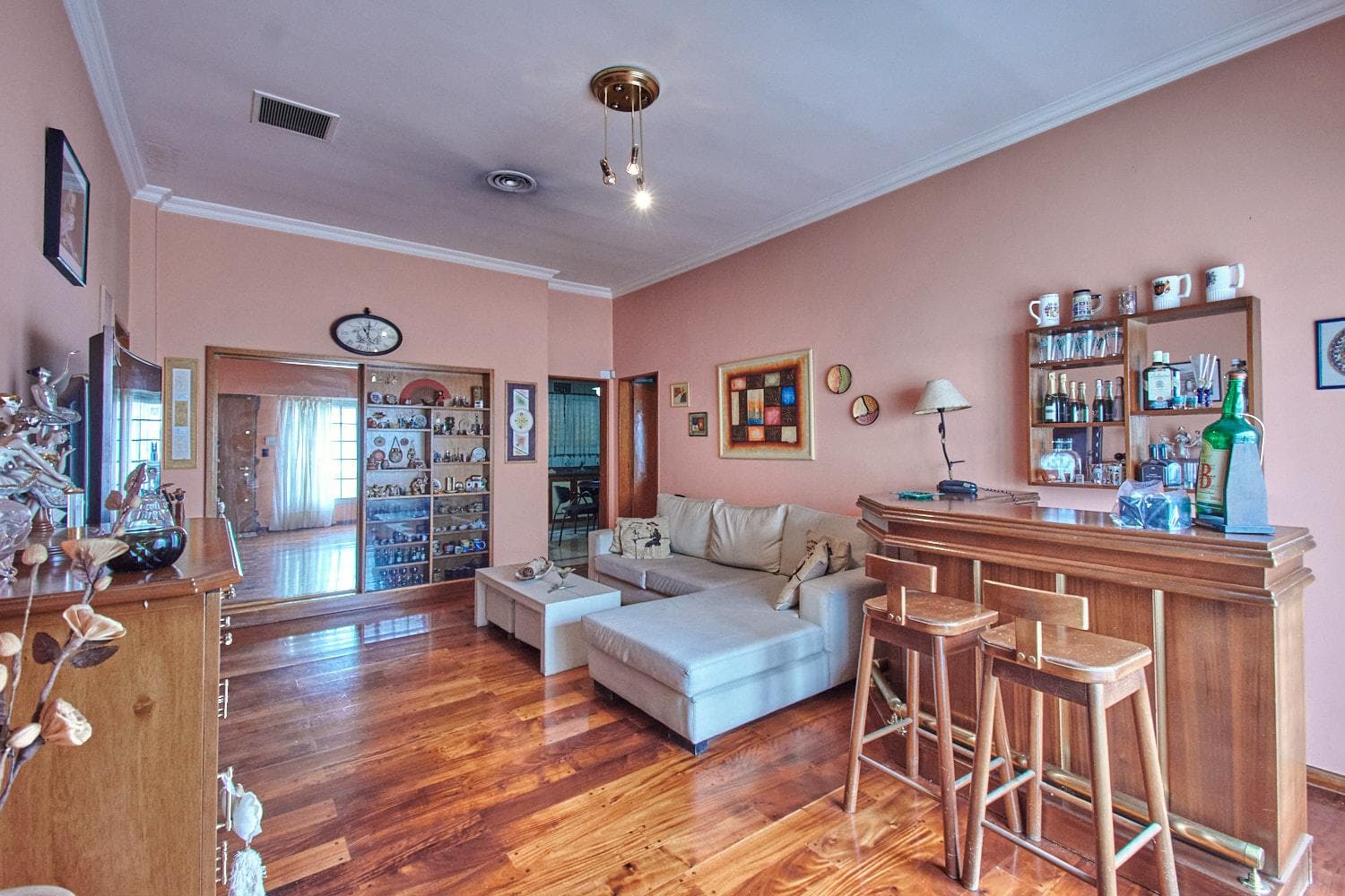 4-Room House for Sale in San Antonio de Padua—Qualifies for a Mortgage