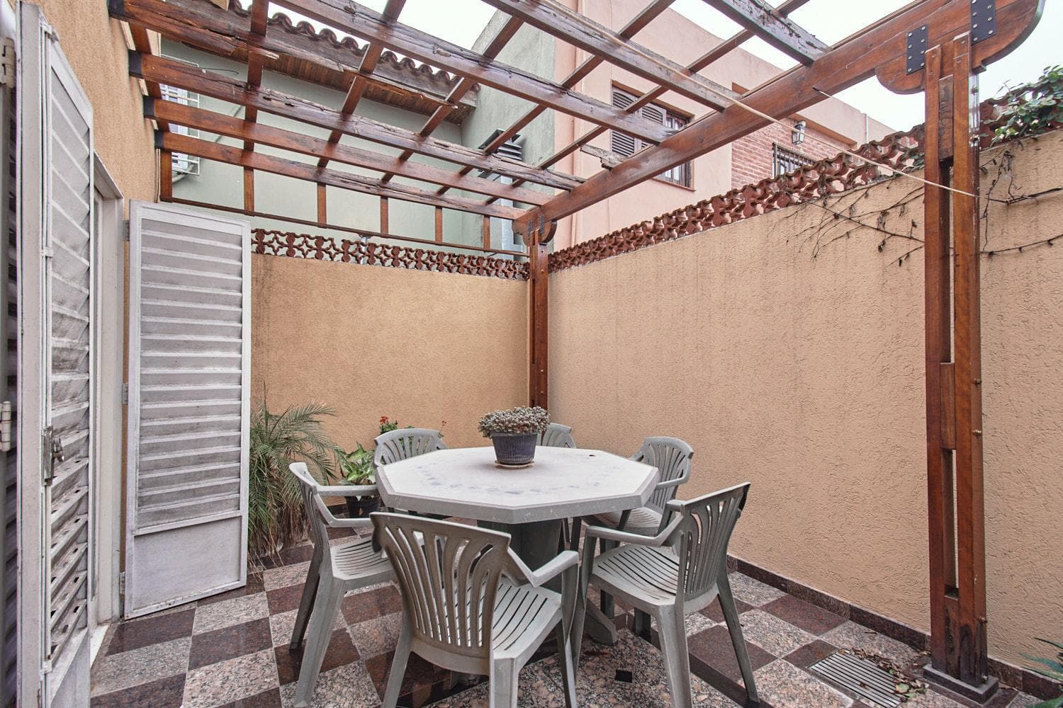 4-Room House for Sale in San Antonio de Padua—Qualifies for a Mortgage
