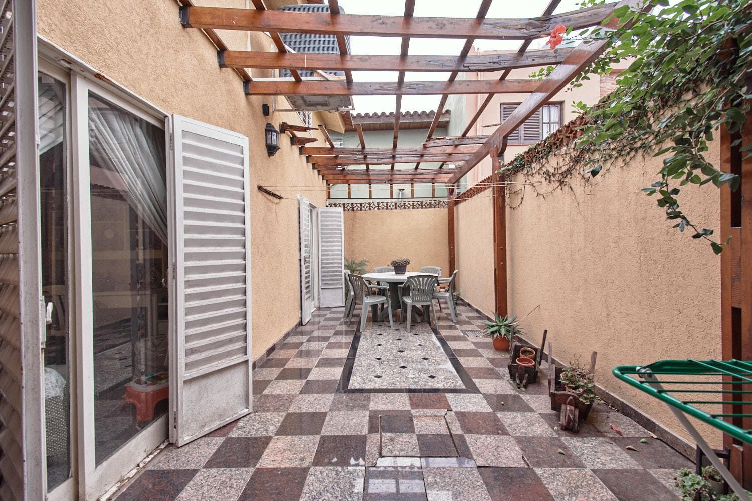 4-Room House for Sale in San Antonio de Padua—Qualifies for a Mortgage