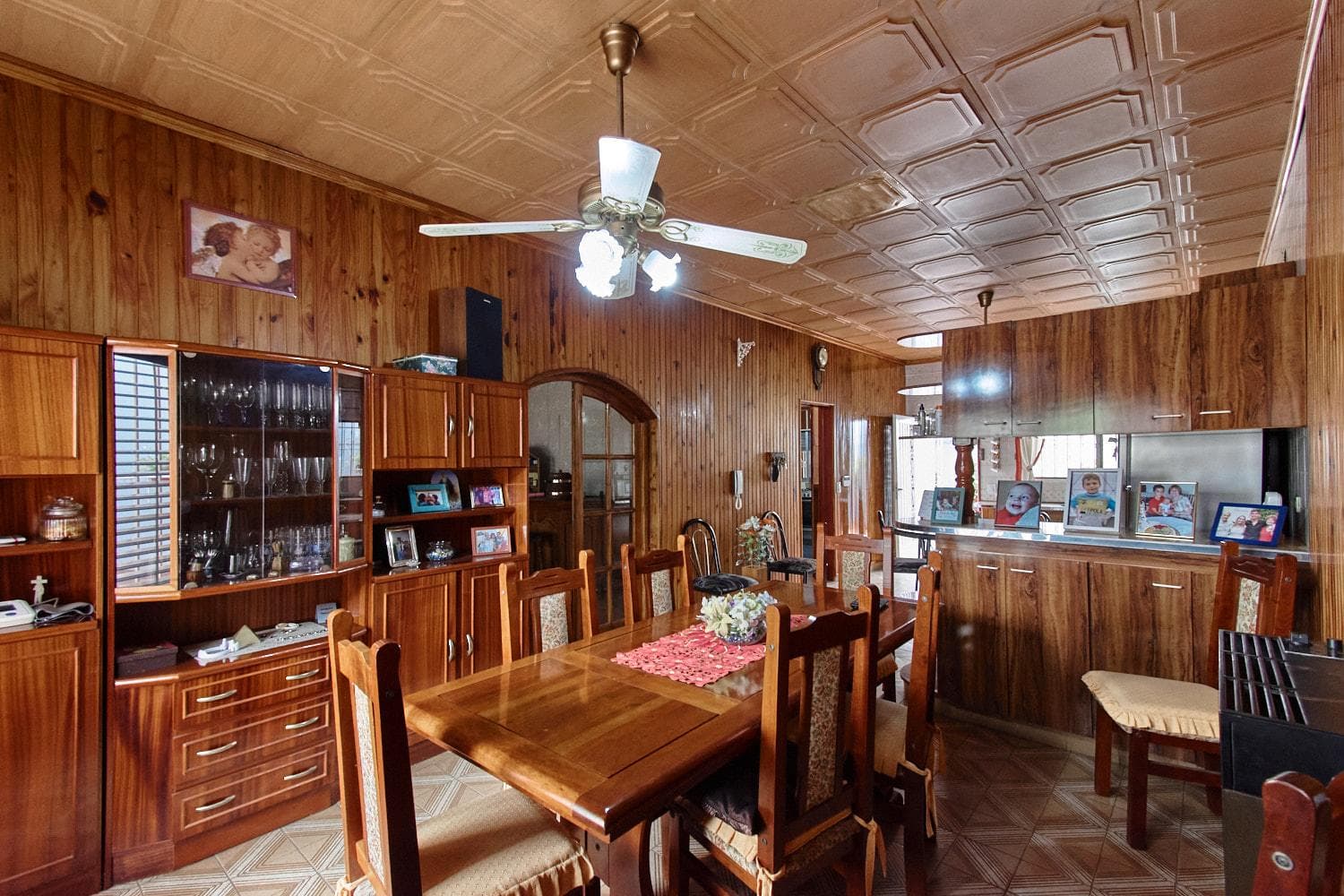 4-room house for sale with garage in San Antonio de Padua; eligible for a loan