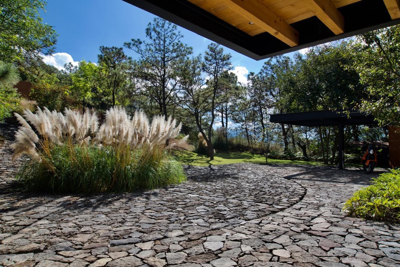 House for Sale/Rent in Valle de Bravo