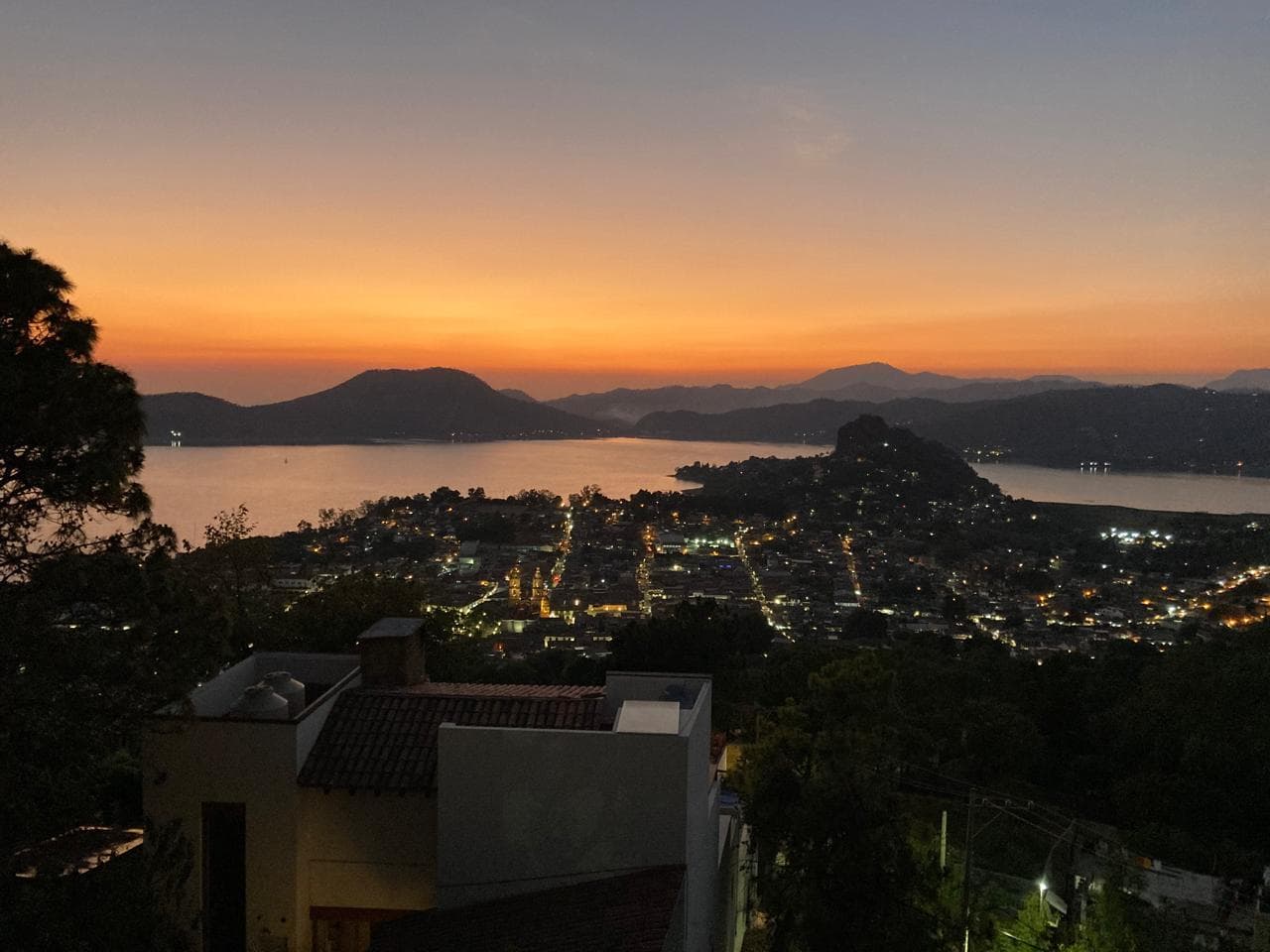 House for Sale/Rent in Valle de Bravo